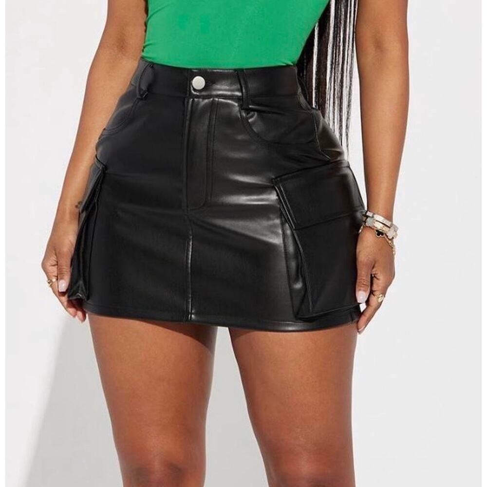 Black Faux Leather Cargo Mini Skirt Size M Fashion Nova Vegan Leather Utility